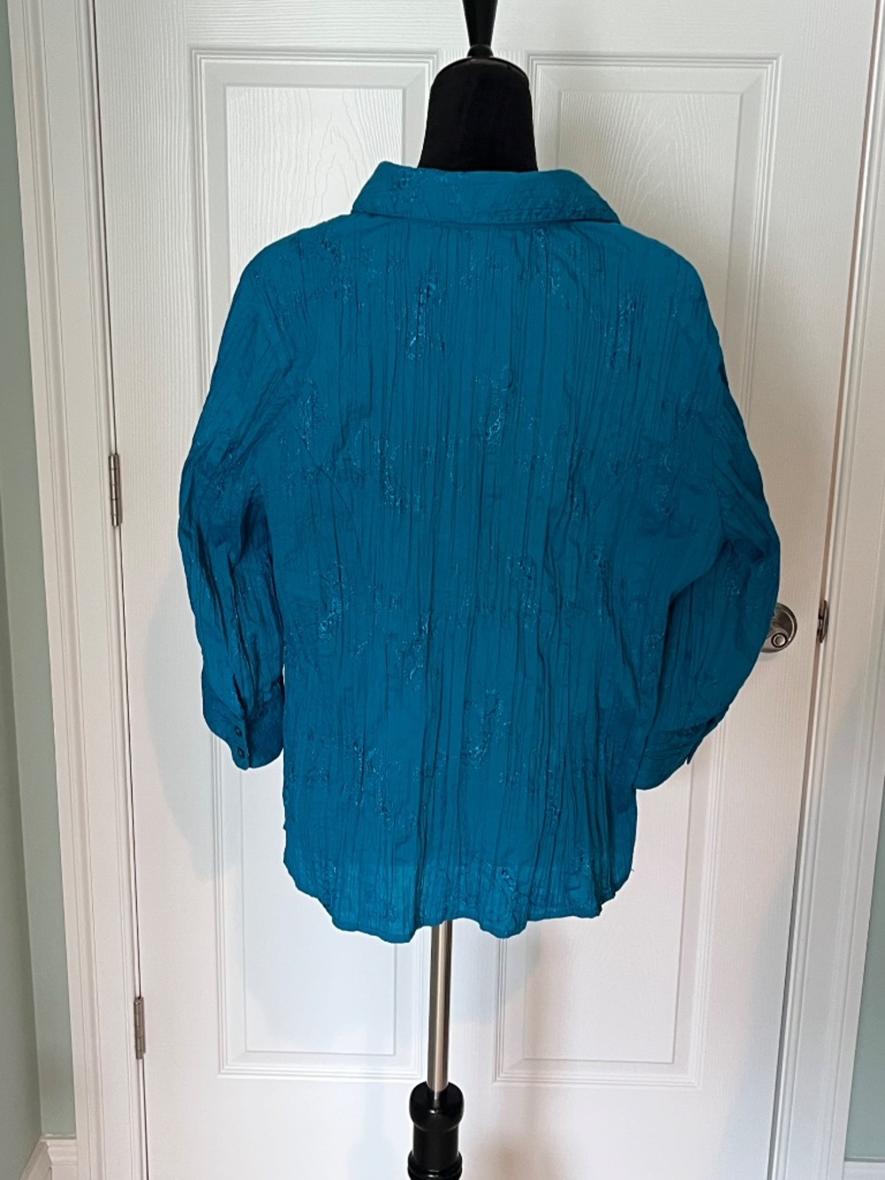 CJ Banks Bright Teal 3/4 Sleeve Shimmer Button Front Blouse 1X - Picture 4 of 11
